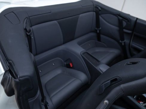 Used 2019 Ferrari Portofino Base image 33