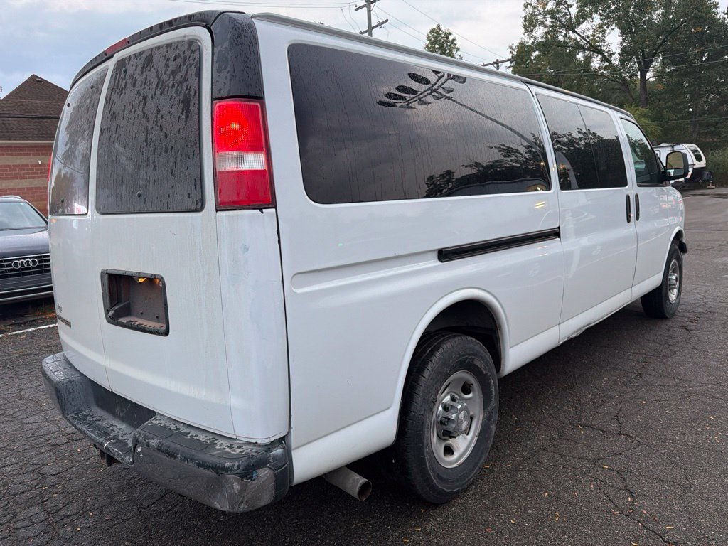 Used 2019 Chevrolet Express 3500 LT w/ LT Preferred Equipment Group RWD image 5