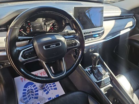 Used 2022 Jeep Compass Latitude w/ Sun and Sound Group AWD/4WD image 13