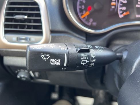 Certified 2016 Jeep Grand Cherokee Laredo w/ Quick Order Package 23E image 20