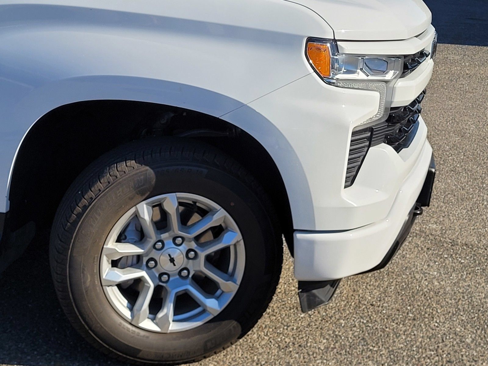 Used 2024 Chevrolet Silverado 1500 RST AWD/4WD image 9
