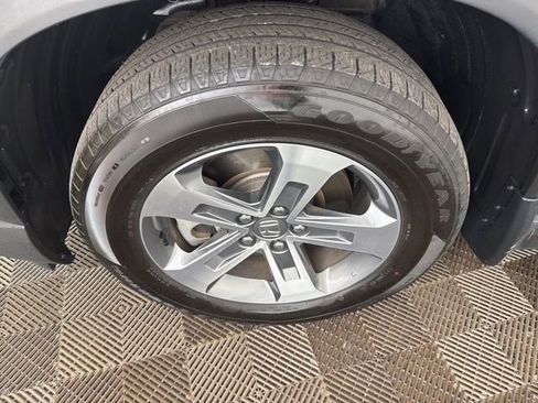 Used 2025 Honda Pilot EX-L image 34