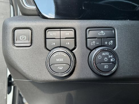 Used 2023 Chevrolet Silverado 1500 RST AWD/4WD image 19