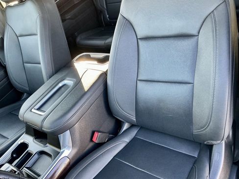 Used 2022 GMC Sierra 1500 SLT image 42