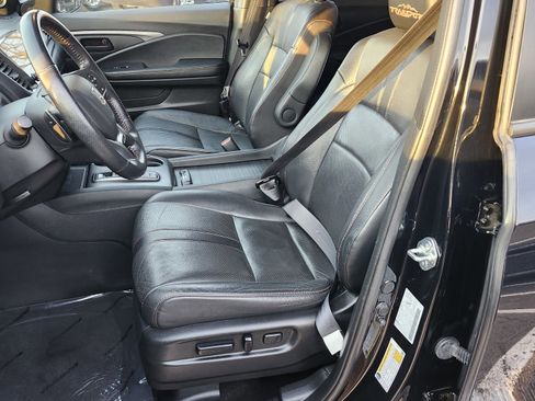 Used 2022 Honda Pilot TrailSport image 27