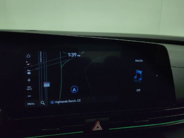 Certified 2025 Hyundai Elantra SEL FWD image 25