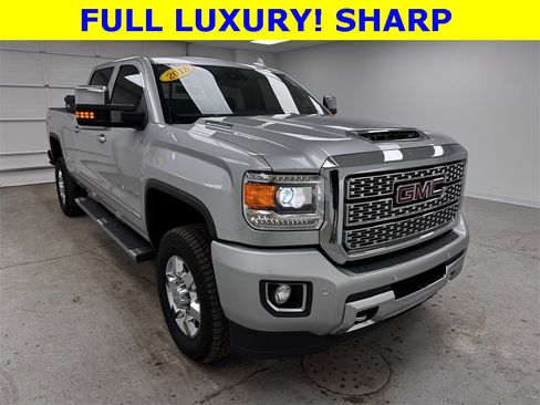 Used 2018 GMC Sierra 3500 Denali w/ Duramax Plus Package image 3