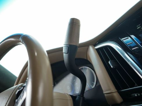 Used 2019 Cadillac Escalade Platinum image 30