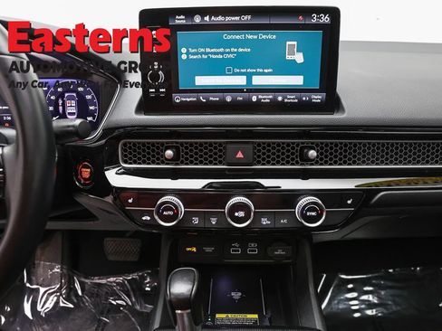 Used 2022 Honda Civic Touring image 12