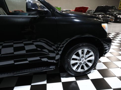 Used 2016 Toyota Sequoia Limited AWD/4WD image 15