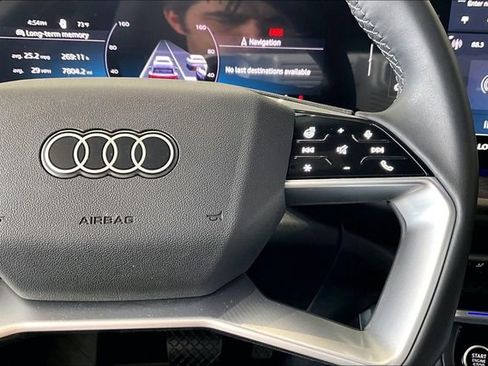 Used 2025 Audi Q5 Premium w/ Convenience Package AWD/4WD image 12