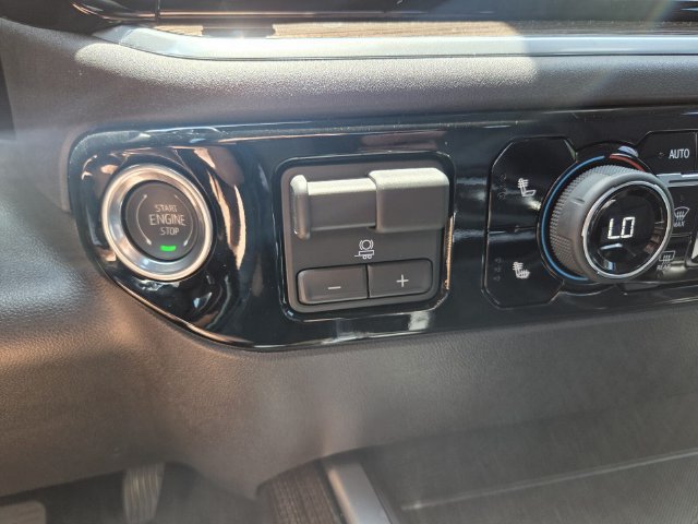 Used 2026 Chevrolet Silverado 1500 LT Trail Boss w/ Convenience Package II AWD/4WD image 29