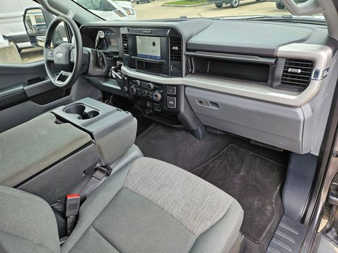 Certified 2025 Ford F250 XLT AWD/4WD image 32