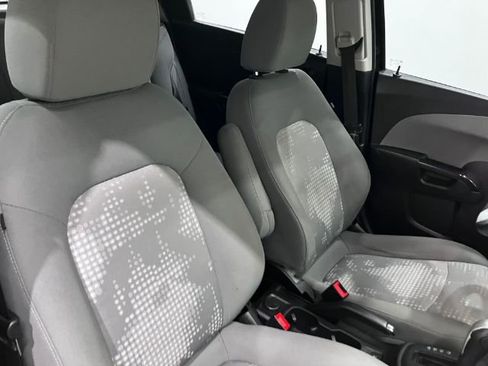 Used 2020 Chevrolet Sonic LT image 15