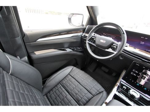 New 2026 Cadillac Escalade Platinum Sport w/ LPO, ONYX Package AWD/4WD image 8