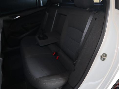 Used 2018 Chevrolet Cruze LT w/ Redline Edition image 16