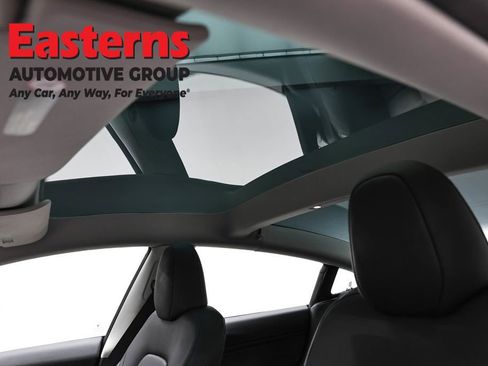 Used 2023 Tesla Model 3 Standard Range image 29