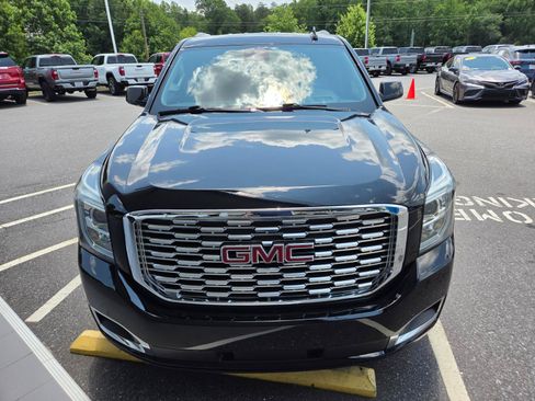 Used 2020 GMC Yukon Denali w/ Open Road Package AWD/4WD image 2