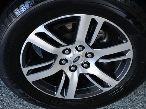 Used 2024 Ford Expedition Limited AWD/4WD image 19