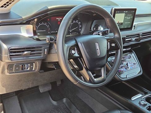 Used 2022 Lincoln Corsair FWD w/ Equipment Group 101A image 10