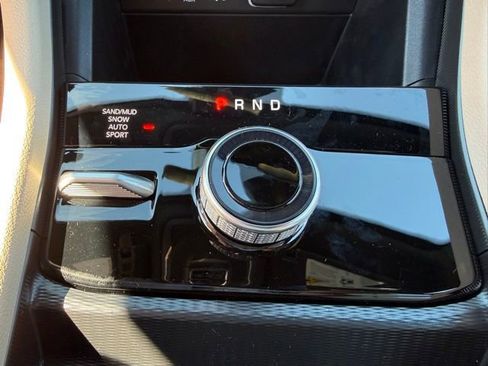 New 2025 Jeep Grand Cherokee Limited image 34