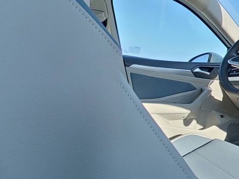 New 2026 Volkswagen Jetta SE FWD image 28