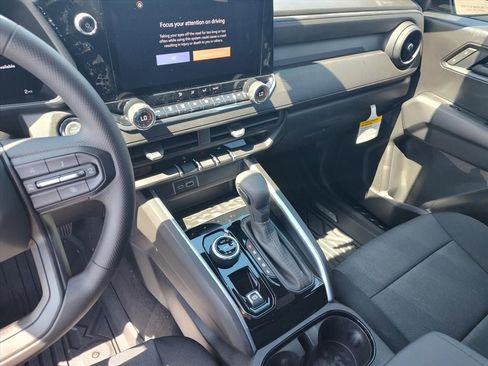 New 2026 Chevrolet Colorado Trail Boss AWD/4WD image 9