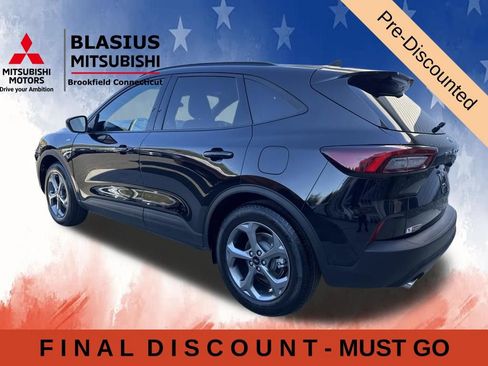 Used 2025 Ford Escape ST-Line FWD image 11