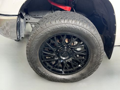 Used 2020 Toyota Tundra SR5 w/ SR5 Upgrade Package RWD image 13