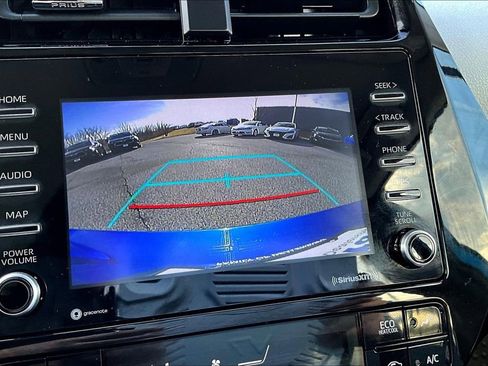 Used 2022 Toyota Prius LE image 14