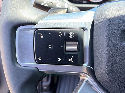 Certified 2025 Land Rover Discovery Dynamic SE AWD/4WD image 13