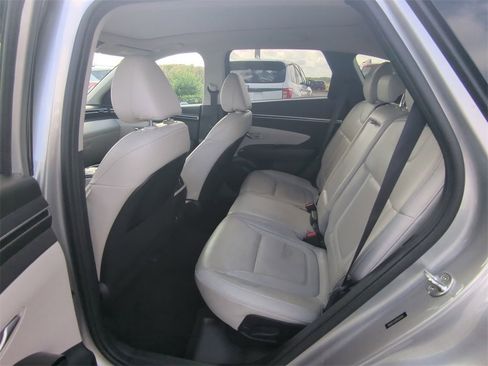 Used 2023 Hyundai Tucson Limited image 17