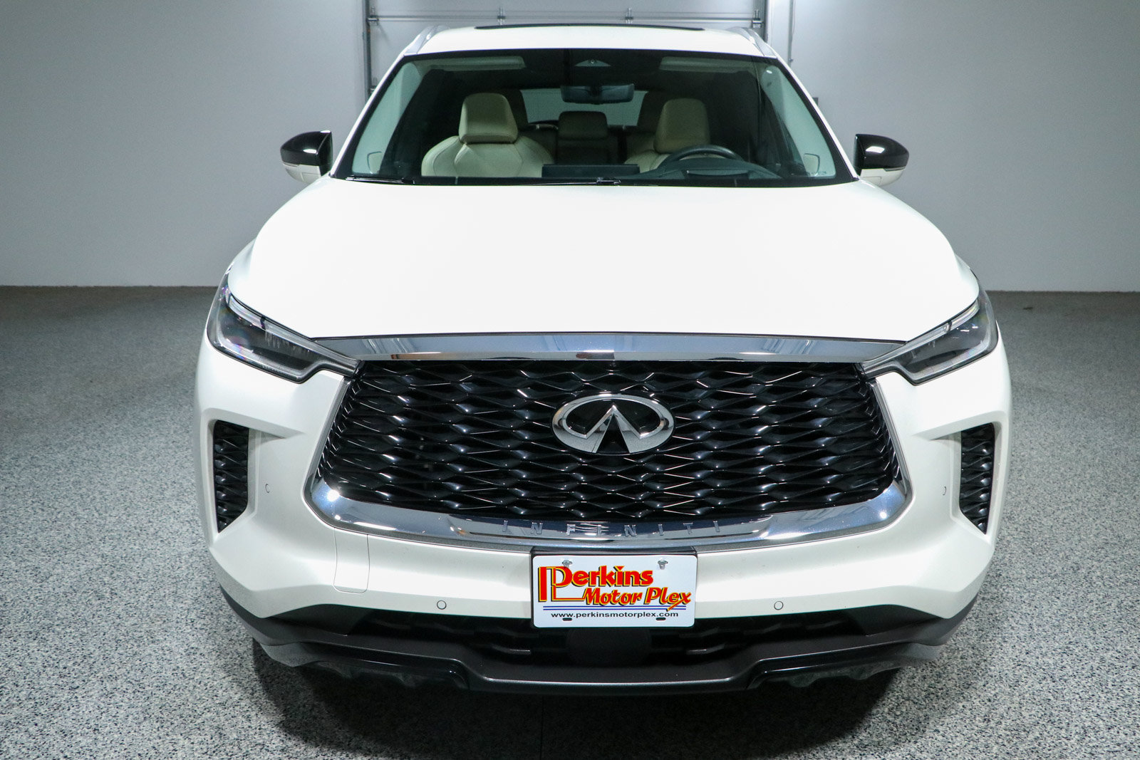 Used 2024 INFINITI QX60 Luxe w/ Vision Package AWD/4WD image 4