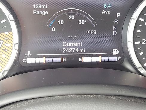 Used 2023 Jeep Renegade Latitude image 2