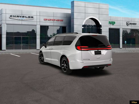 New 2026 Chrysler Pacifica Select w/ S Appearance Package image 5