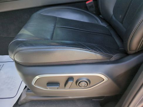Used 2024 Jeep Wagoneer 4WD w/ Convenience Group I image 15
