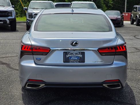 Used 2021 Lexus LS 500 w/ Interior Upgrade Package RWD image 24