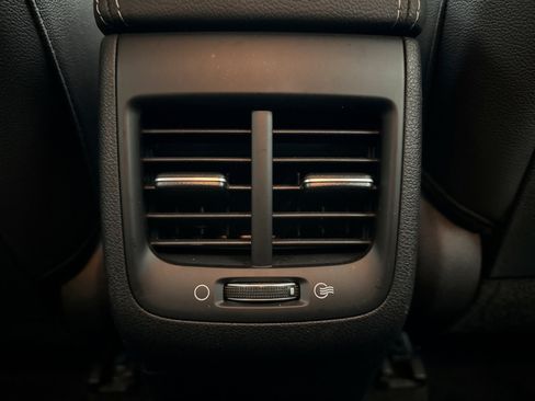 Used 2020 Kia Niro EX image 19