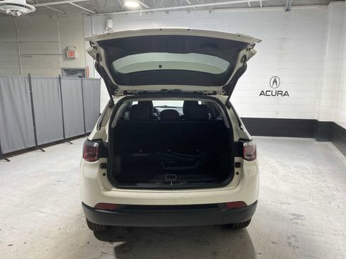 Used 2019 Jeep Compass Latitude w/ Popular Equipment Group image 19