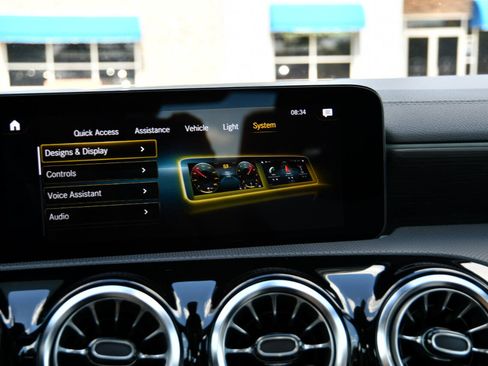 Used 2023 Mercedes-Benz CLA 250 image 28