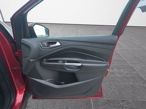 Used 2017 Ford Escape Titanium image 15