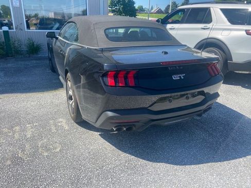 Used 2025 Ford Mustang GT Premium w/ GT Performance Package RWD image 4