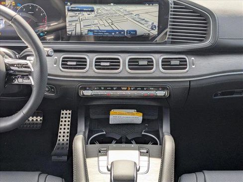 New 2025 Mercedes-Benz GLS 580 4MATIC image 11