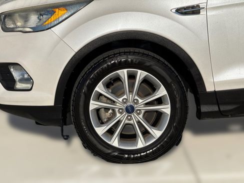 Used 2017 Ford Escape SE w/ SE Leather Comfort Package image 22