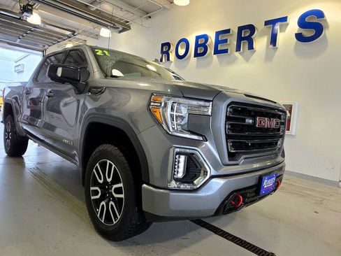 Used 2021 GMC Sierra 1500 AT4 w/ AT4 Preferred Package AWD/4WD image 2