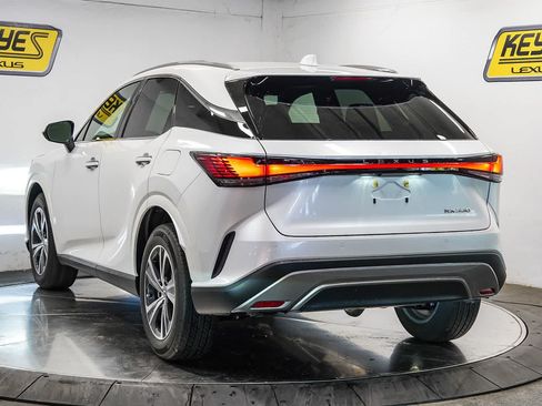 Used 2026 Lexus RX 350 Premium w/ Convenience Package FWD image 2