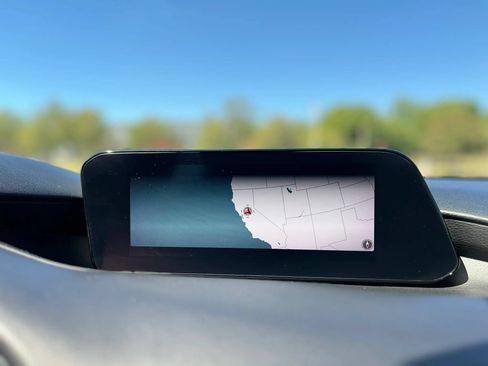 Used 2022 MAZDA MAZDA3 s FWD image 22