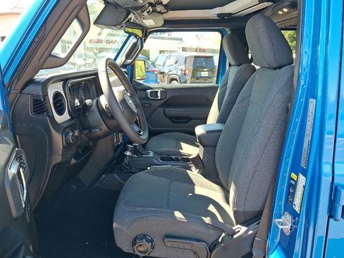 Used 2024 Jeep Wrangler Unlimited Sport AWD/4WD image 13