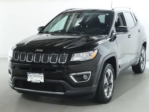 Used 2018 Jeep Compass Limited w/ Safe & Security Group AWD/4WD image 4