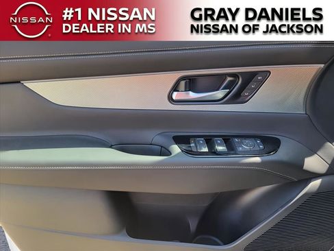 New 2025 Nissan Murano SL image 10
